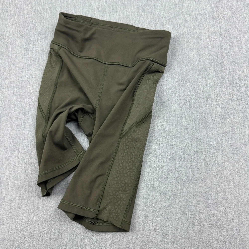 Lululemon Shorts Womens 2 Green Strength & Sweat 8